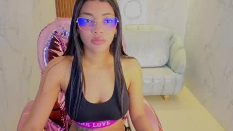Snapshot of valentina_gomez_s chatting on 05-23-26, 12:31 Valentina online show from 05-23-26, 12:31