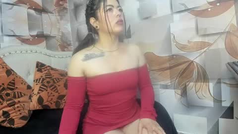 Snapshot of valentina_purple chatting on 07-18-26, 12:53 VALENTINA online show from 07-18-26, 12:53