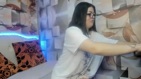 Snapshot of valentina_purple chatting on 07-23-26, 12:14 VALENTINA online show from 07-23-26, 12:14