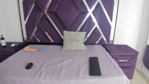 Snapshot of valentinaasm chatting on 11-08-25, 01:11 valentinaasm online show from 11-08-25, 01:11