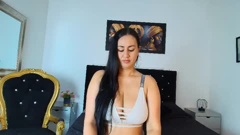 Snapshot of valentinajaramilloo chatting on 06-05-26, 02:12 ValentinaJaramilloo online show from 06-05-26, 02:12