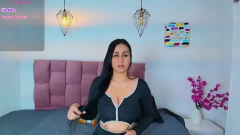 Snapshot of valentinajaramilloo chatting on 06-07-26, 01:37 ValentinaJaramilloo online show from 06-07-26, 01:37