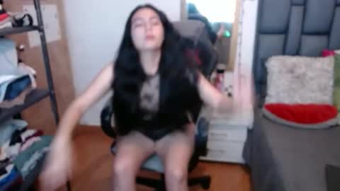 valentinasmith18 online show from 02-12-26, 08:15