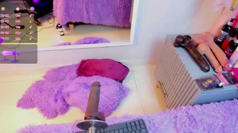 Mia  online show from 04-15-26, 08:20