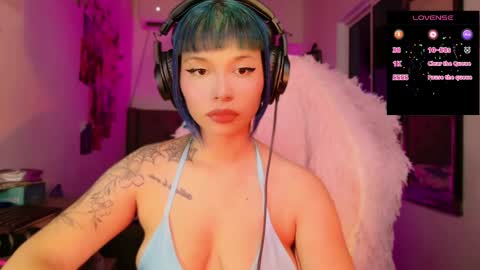 Danielle  Please help me to reach 300 thumbs up online show from 12-21-25, 07:04