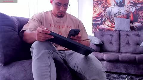 Snapshot of valentino_dossantos chatting on 12-21-24, 07:38 online show from 12-21-24, 07:38