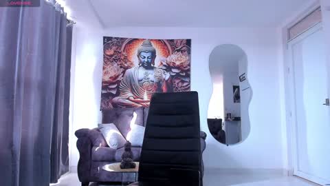 Snapshot of valentino_dossantos chatting on 01-22-25, 08:49 online show from 01-22-25, 08:49