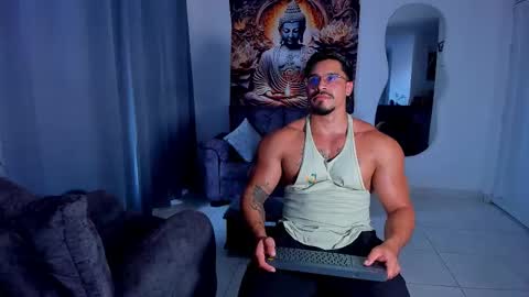 Snapshot of valentino_dossantos chatting on 09-12-25, 08:20 online show from 09-12-25, 08:20