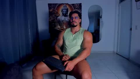 Snapshot of valentino_dossantos chatting on 09-24-25, 10:02 online show from 09-24-25, 10:02