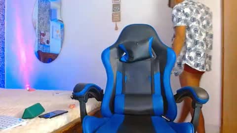 Mistery Guy online show from 10-05-25, 03:38