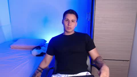 VALENTINO online show from 02-10-26, 11:09