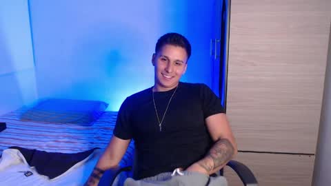 VALENTINO online show from 03-31-26, 11:16