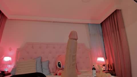 Vale Toro  online show from 03-27-26, 01:55