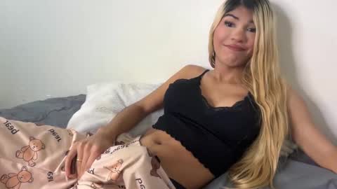 Snapshot of valeri_bigcock chatting on 10-01-25, 06:52 valeri_bigcock online show from 10-01-25, 06:52