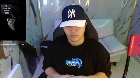 valeri_harpers4 online show from 04-22-26, 04:59