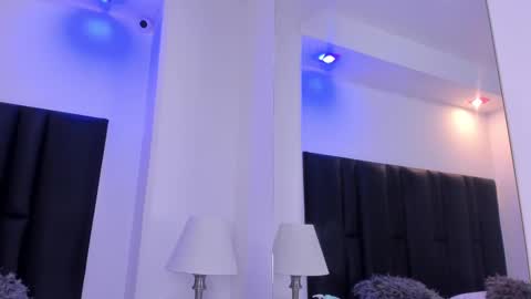 valeri_tafur online show from 02-11-25, 02:02