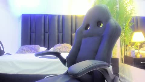 valeri_tafur online show from 11-27-25, 11:23