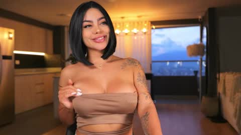 valeria_orozco online show from 01-10-25, 11:08