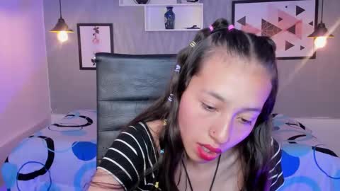 Snapshot of valeria_rossi7 chatting on 12-16-24, 07:00 Valeria online show from 12-16-24, 07:00