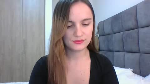 valeriafrannco online show from 02-18-25, 05:20