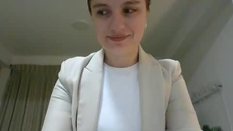 valeriafrannco online show from 10-07-25, 11:57