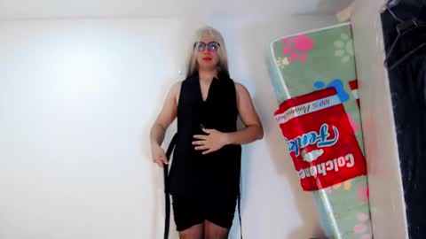 valeriagill_ online show from 09-18-25, 11:51