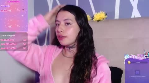 Snapshot of valeriagp chatting on 03-05-25, 10:43 Valeria rodriguez online show from 03-05-25, 10:43