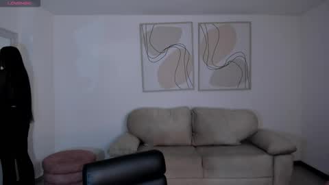 Snapshot of valeriarossii chatting on 01-08-26, 11:23 VALERIA ROSSI online show from 01-08-26, 11:23