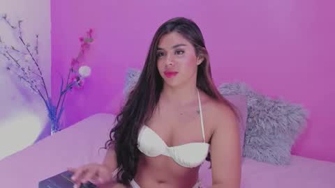 Snapshot of valeriaruiz_1 chatting on 09-27-25, 04:06 Valeria online show from 09-27-25, 04:06