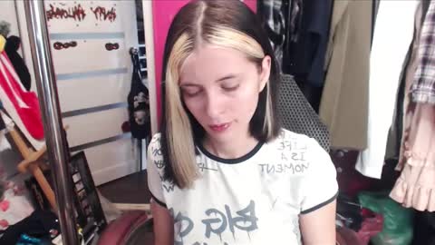 ValeriaXKiss online show from 02-22-25, 09:56