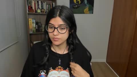 Snapshot of valerie__sky chatting on 01-19-26, 02:48 Val online show from 01-19-26, 02:48