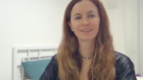 valerie_rose777 online show from 10-31-25, 08:21