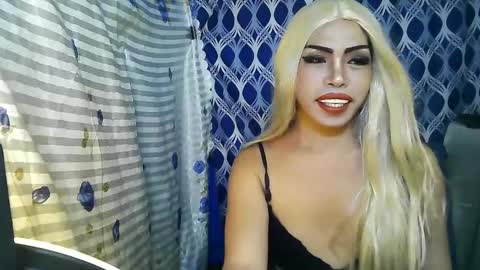 Snapshot of valerie_sensual chatting on 02-02-25, 03:10 valerie_sensual online show from 02-02-25, 03:10