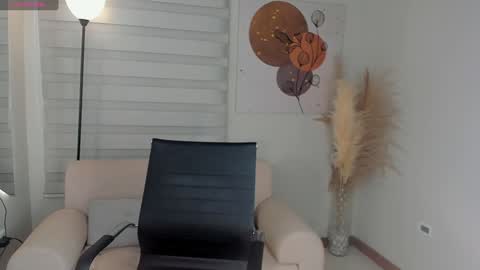 Snapshot of valerieaustin chatting on 01-15-25, 05:08 call me Val online show from 01-15-25, 05:08