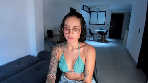 Snapshot of valerieaustin chatting on 07-01-26, 04:18 call me Val online show from 07-01-26, 04:18