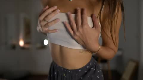 Valerie online show from 10-23-25, 03:28