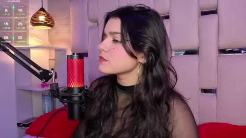 Snapshot of valeriekay_ chatting on 05-19-26, 04:35 Valeria online show from 05-19-26, 04:35