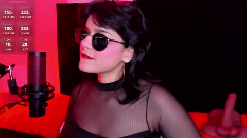 Snapshot of valeriekay__ chatting on 07-17-26, 01:40 Valery online show from 07-17-26, 01:40