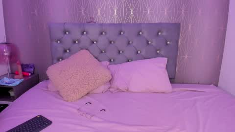 valeriesaint online show from 04-08-26, 10:32