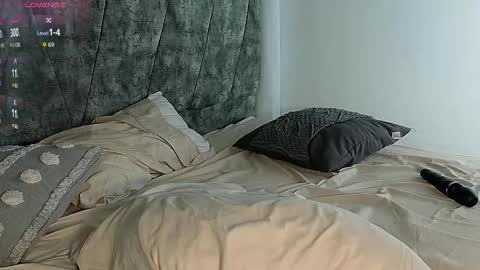 Snapshot of valerigallardo chatting on 10-29-25, 09:05 valerigallardo online show from 10-29-25, 09:05