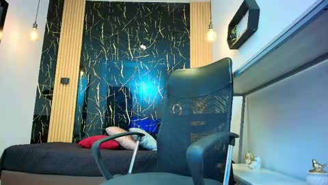 Snapshot of valerihot_1 chatting on 04-28-26, 03:22 VALERIO online show from 04-28-26, 03:22