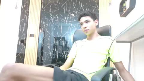 Snapshot of valerihot_1 chatting on 06-02-26, 01:29 VALERIO online show from 06-02-26, 01:29