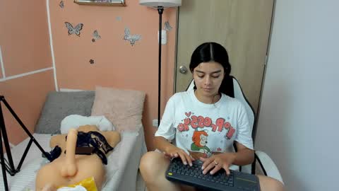 Juli C online show from 12-28-24, 10:13