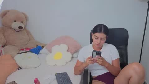 Juli C online show from 10-18-25, 01:08