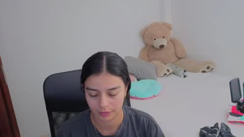 Juli C online show from 04-02-26, 01:14