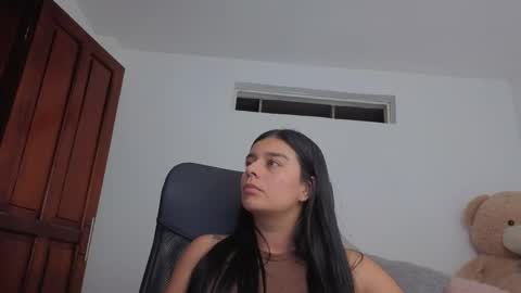 Snapshot of valerihouse_ chatting on 05-03-26, 01:55 valerihouse_ online show from 05-03-26, 01:55