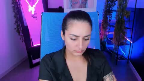 Snapshot of valeriiemills chatting on 09-10-25, 03:01 Valerie online show from 09-10-25, 03:01