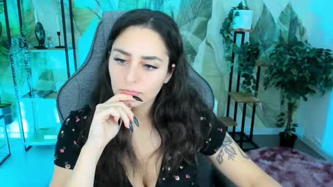 Snapshot of valeriiemills chatting on 10-20-25, 03:12 Valerie online show from 10-20-25, 03:12