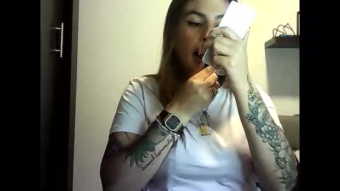 Snapshot of valery__rouse_ chatting on 05-20-26, 09:43 Valery online show from 05-20-26, 09:43