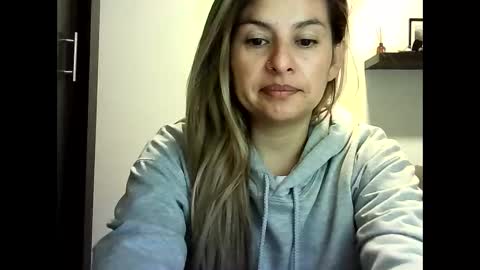 Snapshot of valery__rouse_ chatting on 05-29-26, 12:03 Valery online show from 05-29-26, 12:03